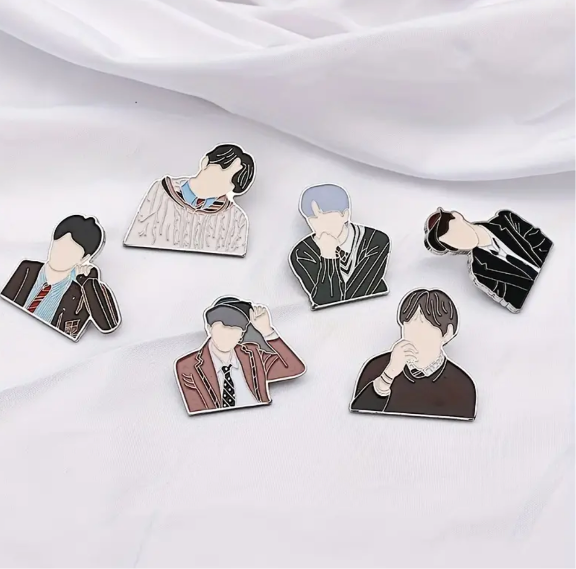 Kpop faceless inspired pins