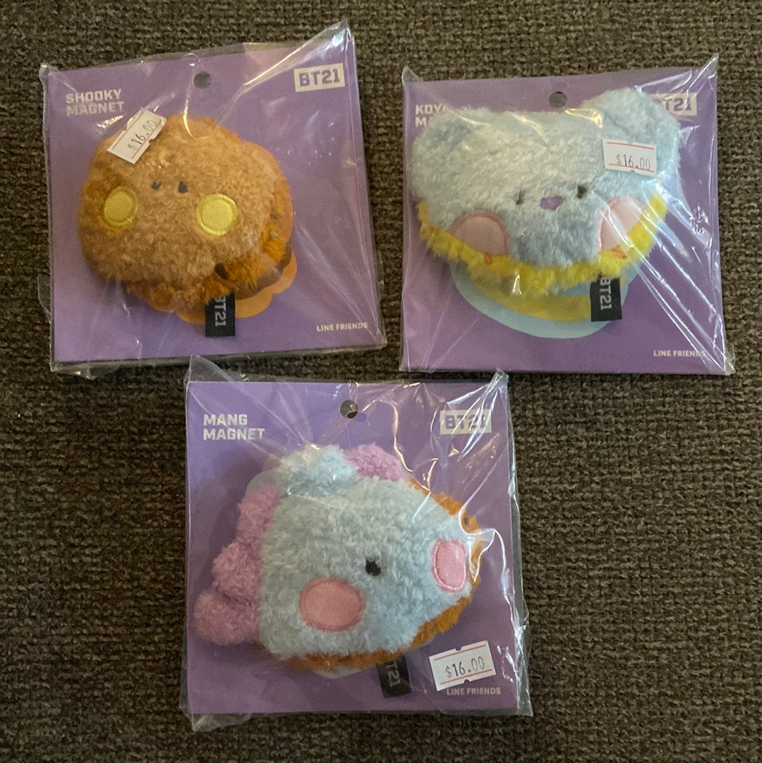 BT21 macaron plush magnet