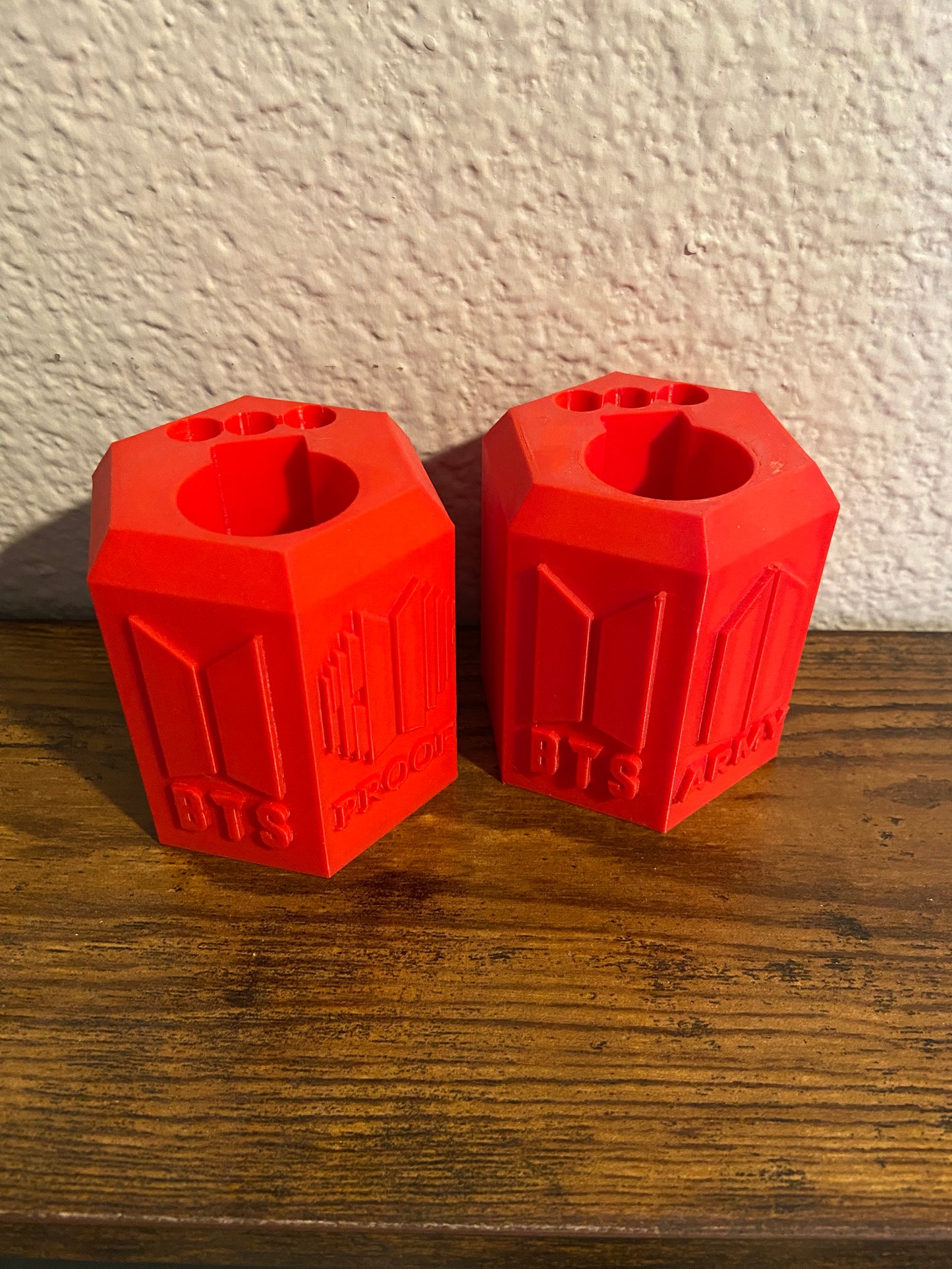 3D Printed lightstick holder (BTS SE)