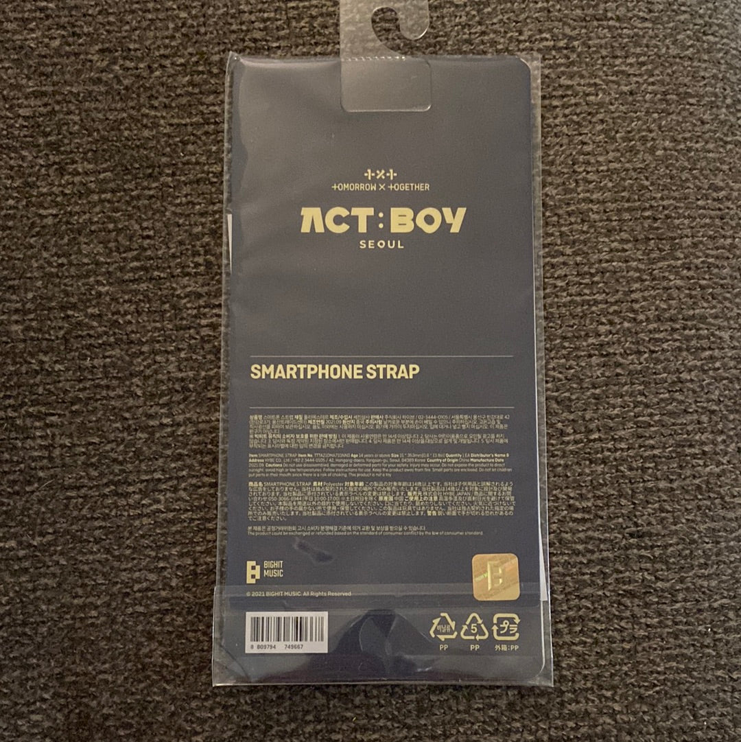 TXT The Act: boy phone strap