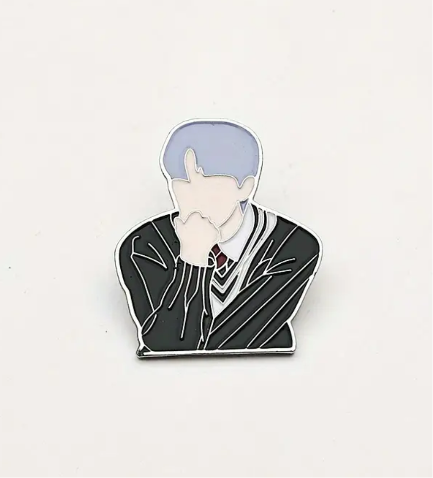 Kpop faceless inspired pins