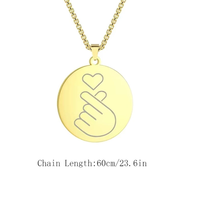 Kpop finger heart necklace