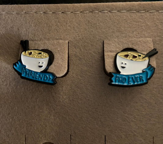 Friends “Pho- Ever” pin set