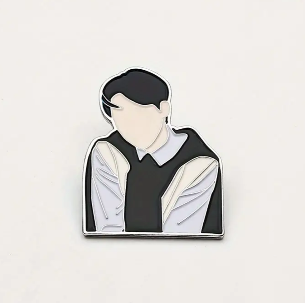 Kpop faceless inspired pins